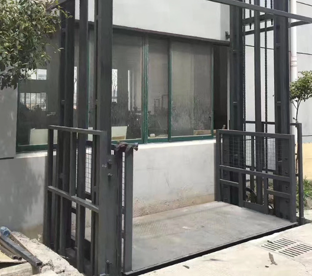 三亚导轨式施工升降机助力民生工程提速增效